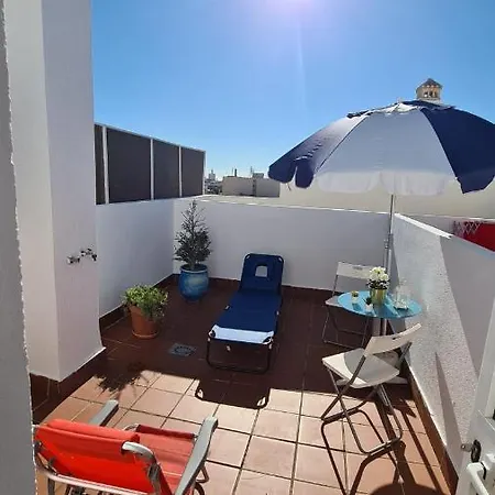 Penthouse With Solarium In The Center Of Malaga-atico Con Solarium En El Centro De شقة