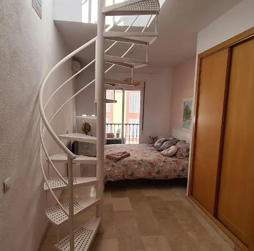 Apartment Penthouse With Solarium In The Center Of Malaga-atico Con Solarium En El Centro De Málaga