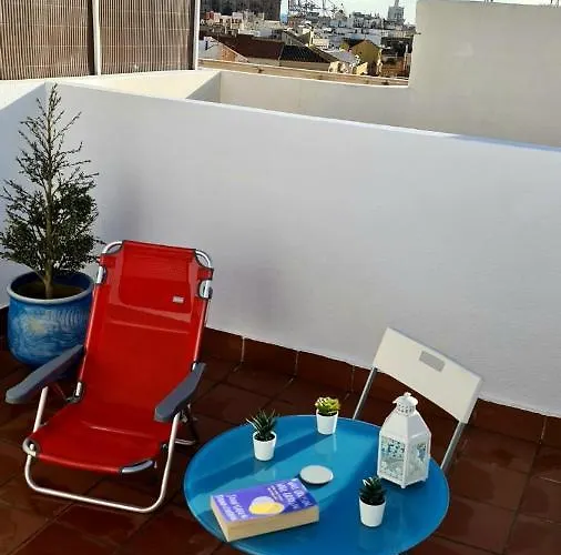 Penthouse With Solarium In The Center Of Malaga-atico Con Solarium En El Centro De * Málaga