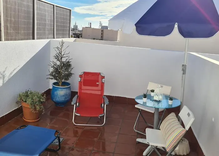 Apartment Penthouse With Solarium In The Center Of Malaga-atico Con Solarium En El Centro De
