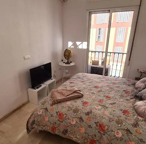 Penthouse With Solarium In The Center Of Malaga-atico Con Solarium En El Centro De Málaga